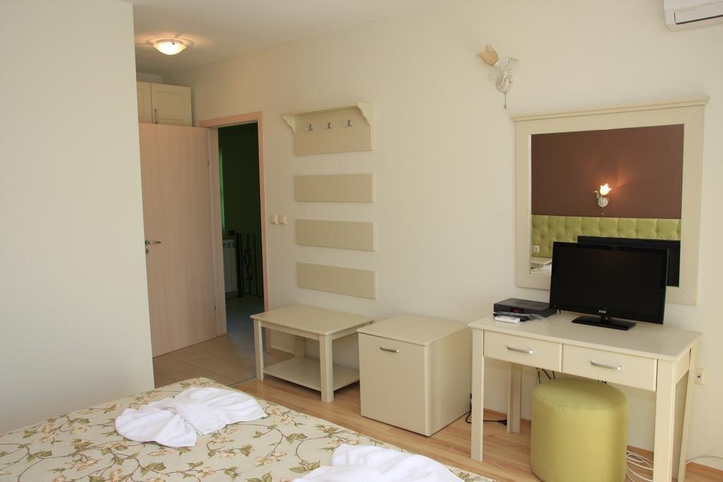 Family Hotel Zvezda photo 3