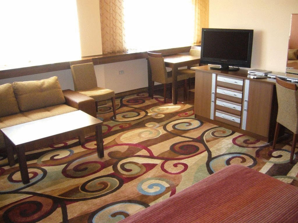 Hotel City photo 3