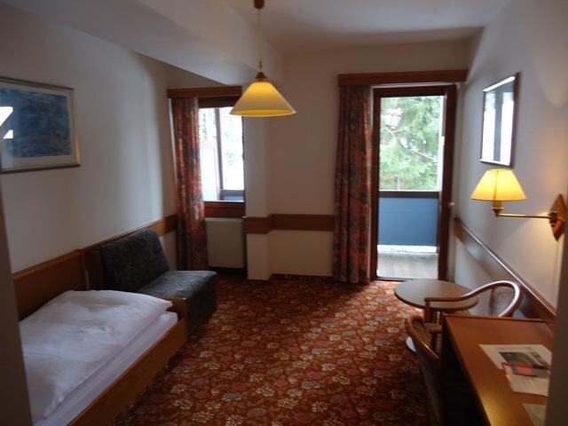 Hotel zur Post photo 3