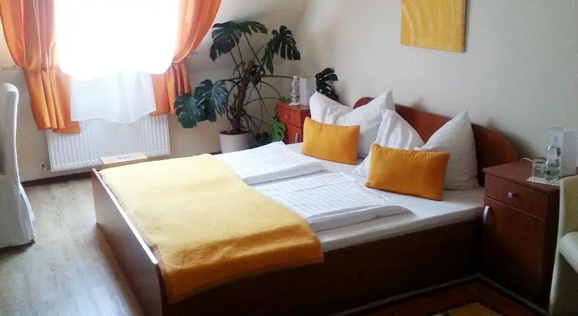 Hotel Bachgasslhof Leoben photo 4