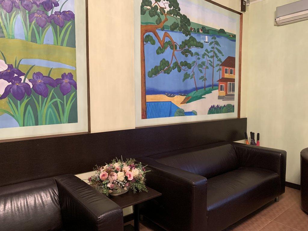 Iris Hotel photo 2