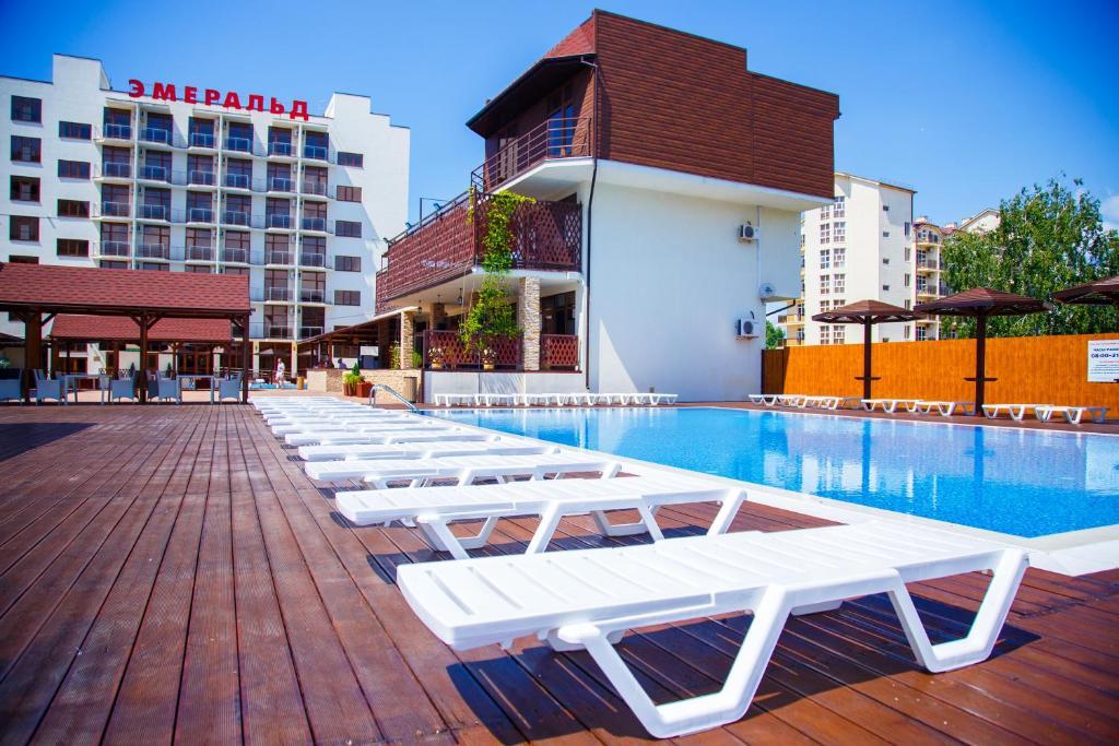 Emerald Hotel photo 3