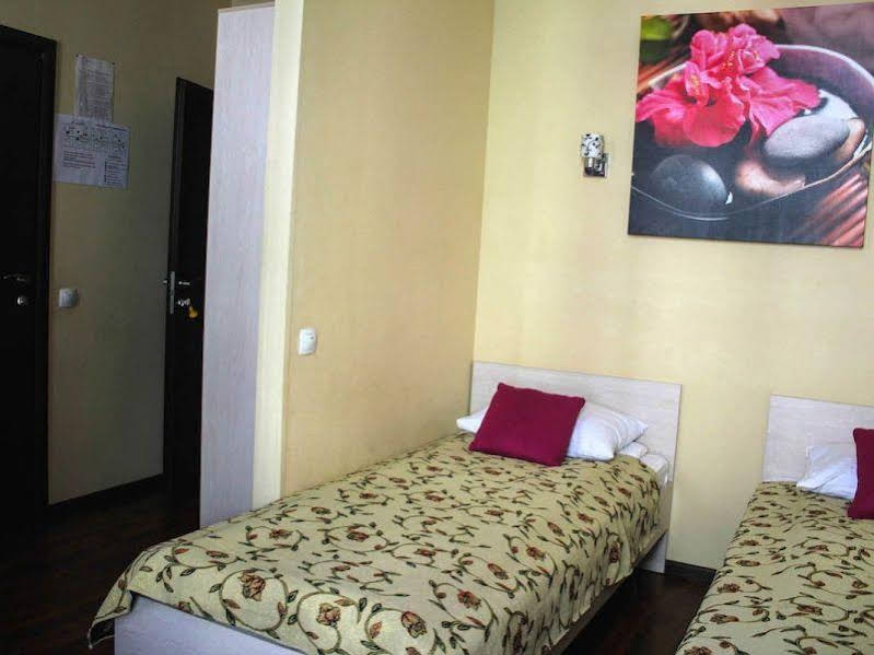 Hotel Rhapsody photo 2