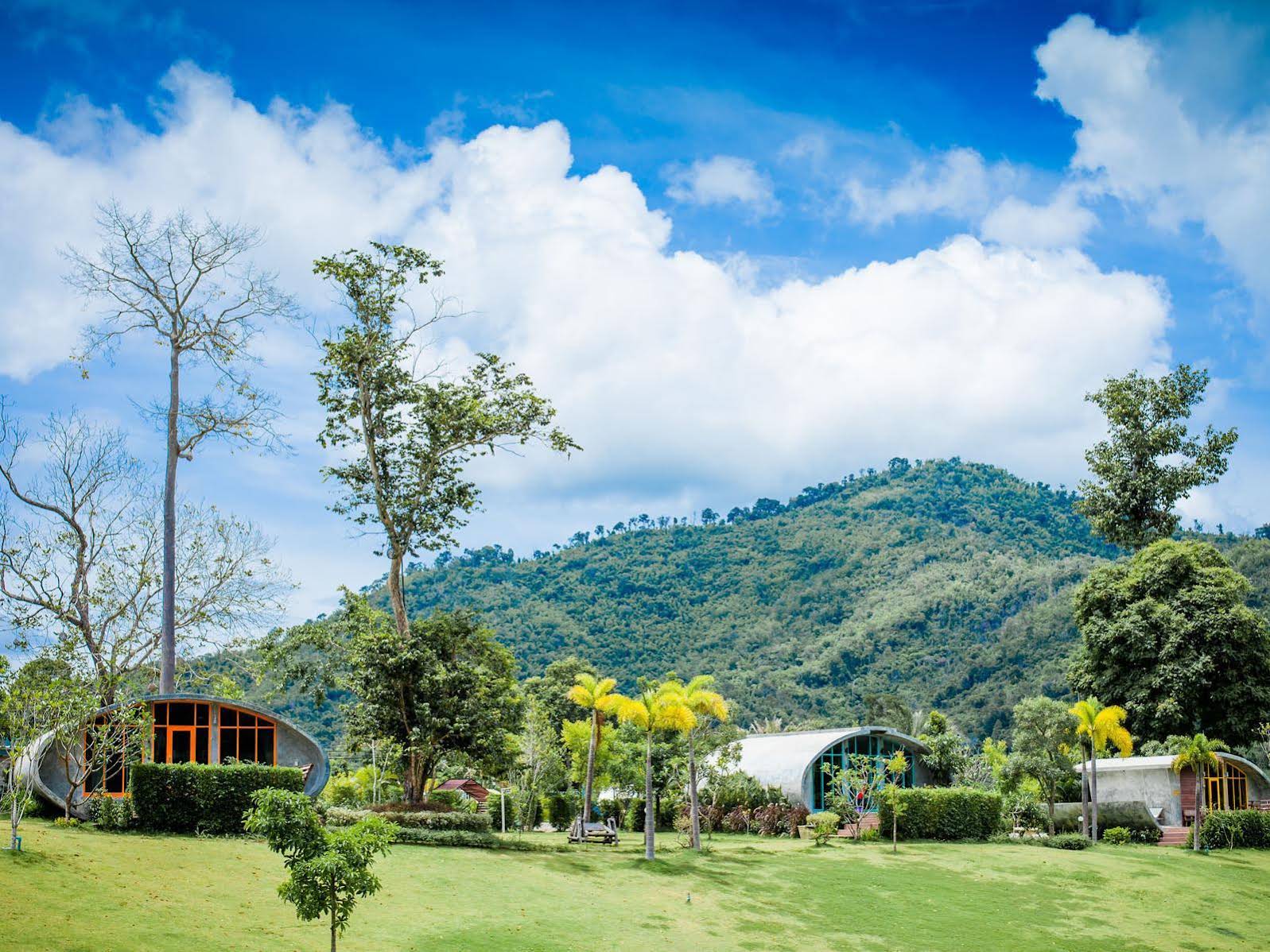 The Banyan Leaf Resort photo 2