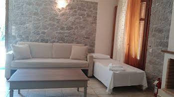 Mouria Studios photo 5