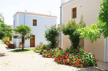 Mouria Studios photo 4