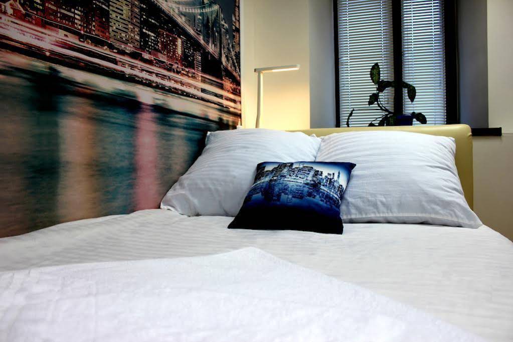 Towns Hotel photo 3
