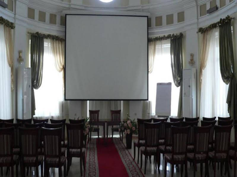 Imperatorskiy Palace photo 4