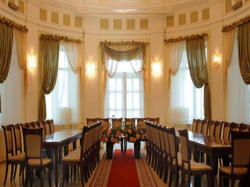 Imperatorskiy Palace photo 3