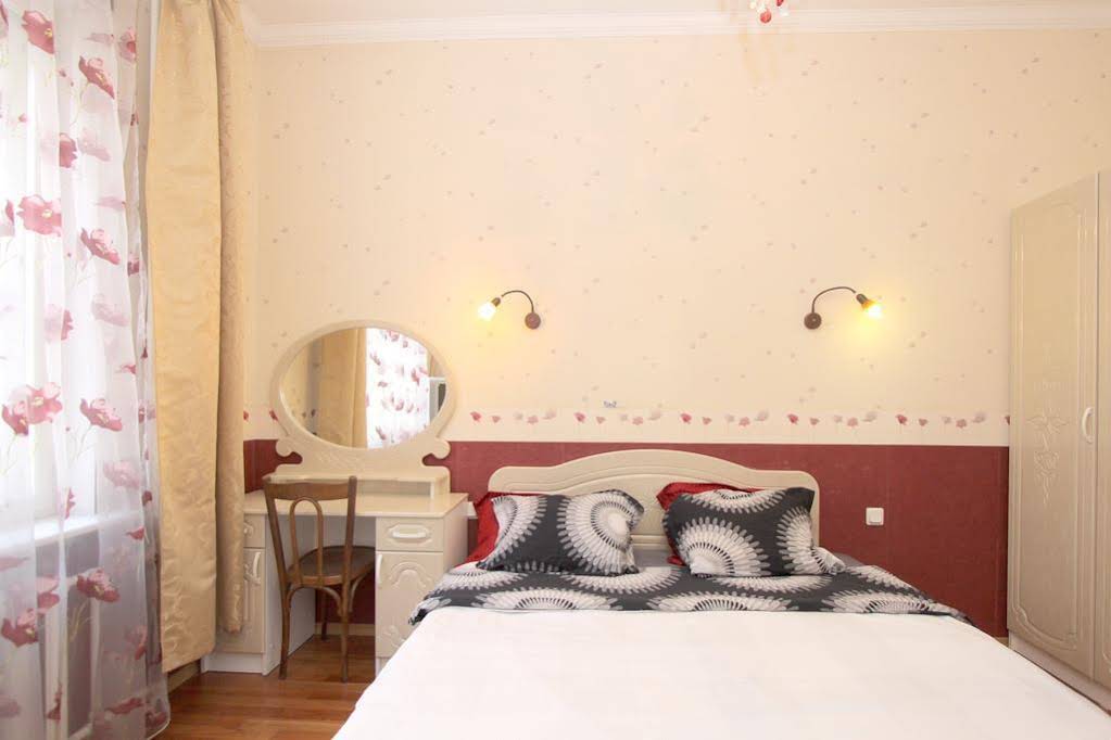 B&B Petrogradskiy