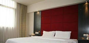 Huiheju Business Hotel - Tsingtao photo 2
