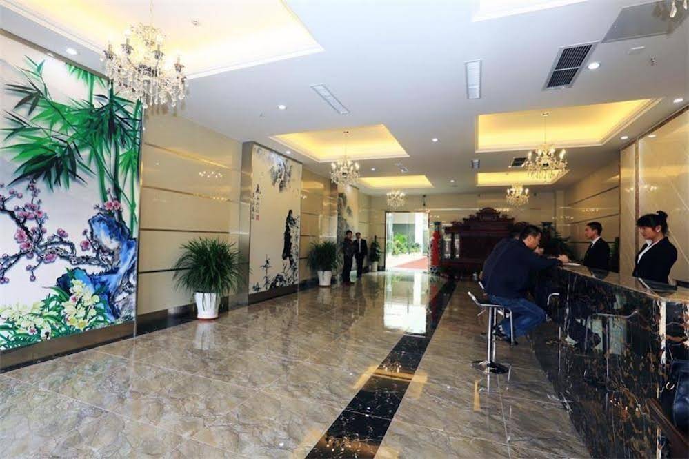Huaxi Garden Hotel photo 2