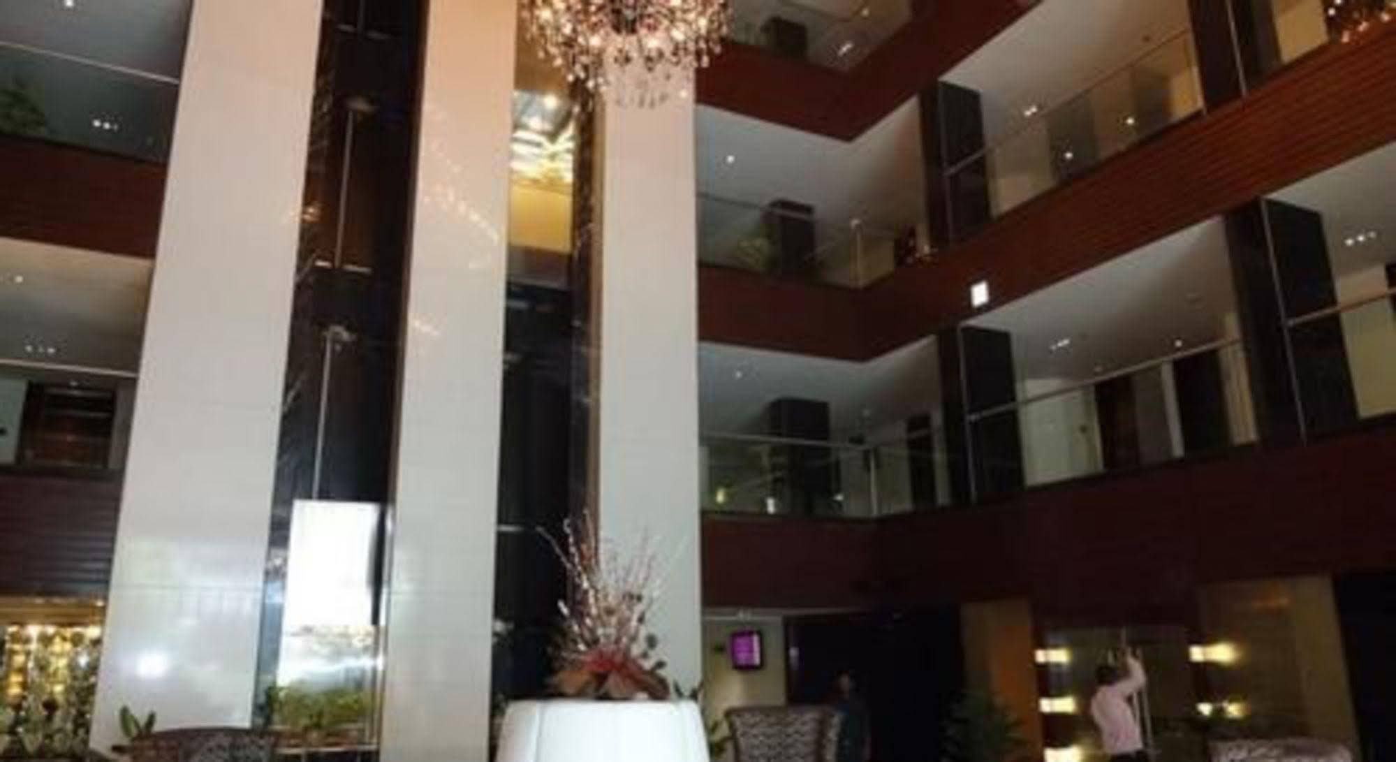 Royalton Restaurant photo 3