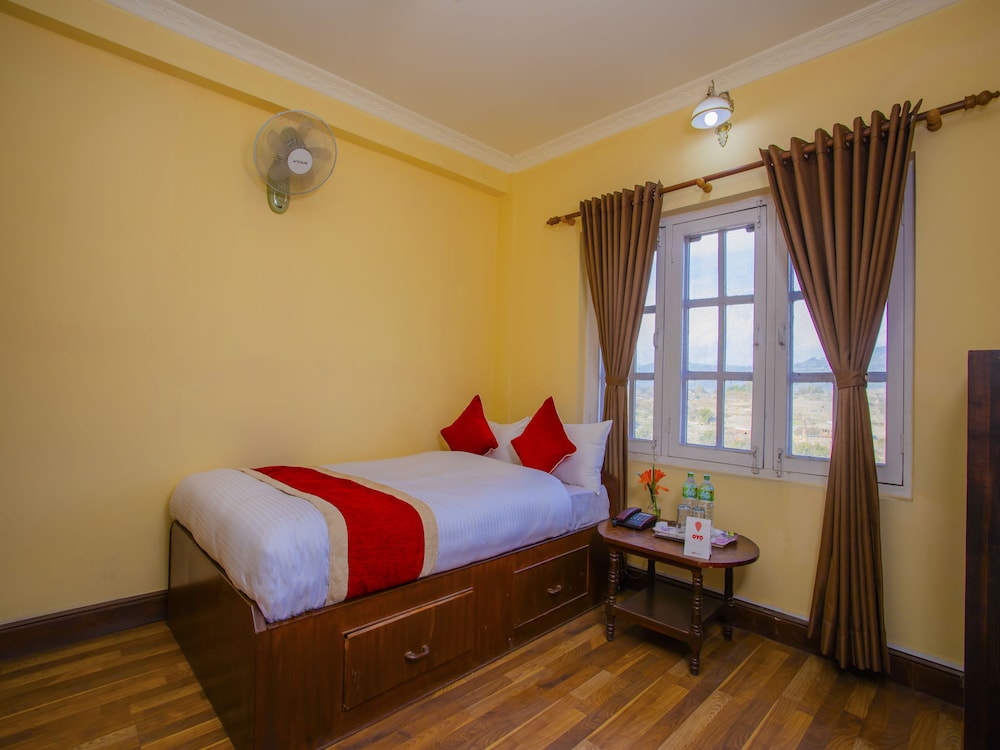 OYO 302 Hotel Classic photo 2