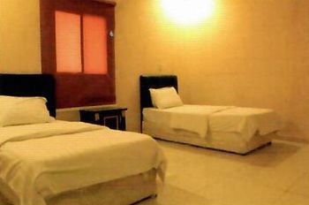 Al Nabarees Golden Suites