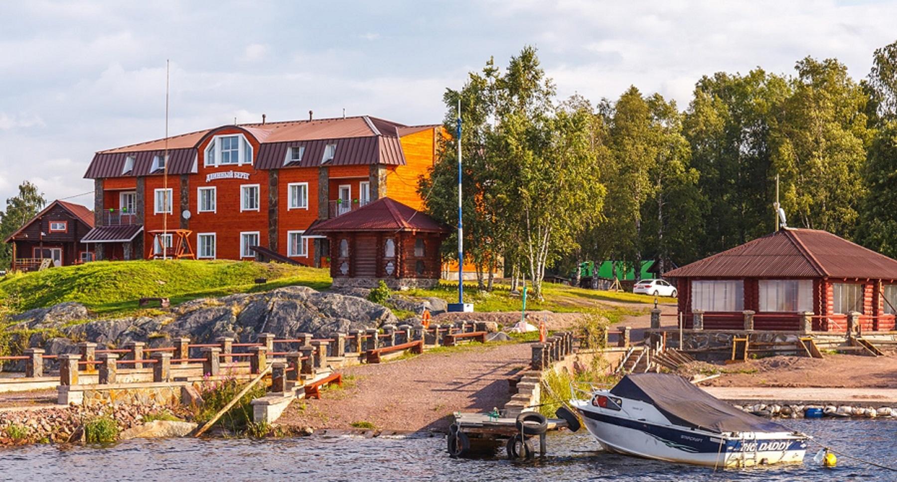 Dlinniy Bereg Hotel