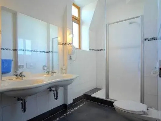 Atrium Hotel photo 4