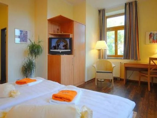 Atrium Hotel photo 3