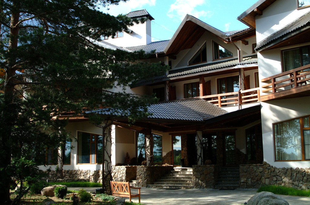 Tirs Hotel