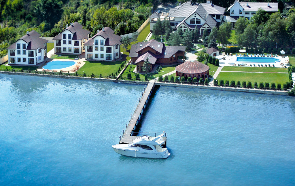 Vysokii Bereg Park Hotel