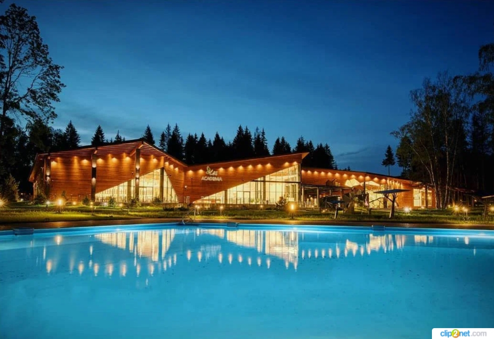 LES Art Resort