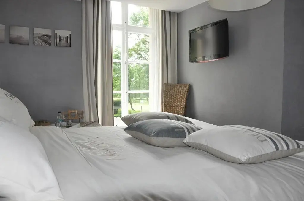 Haras De L'Orneau Bed and Breakfast photo 4