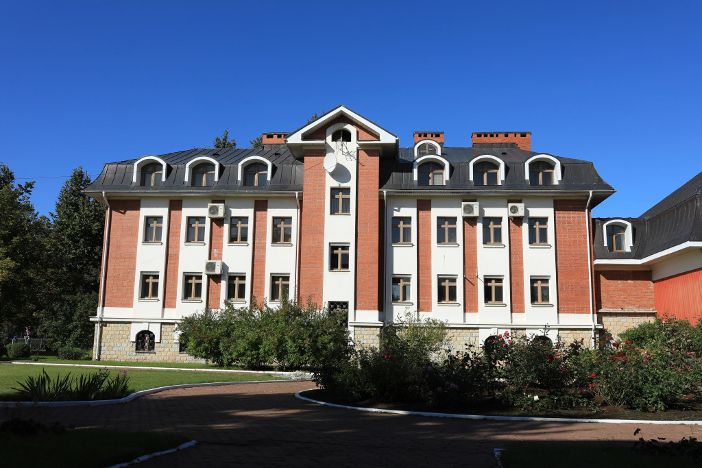 EDEM, pansionat