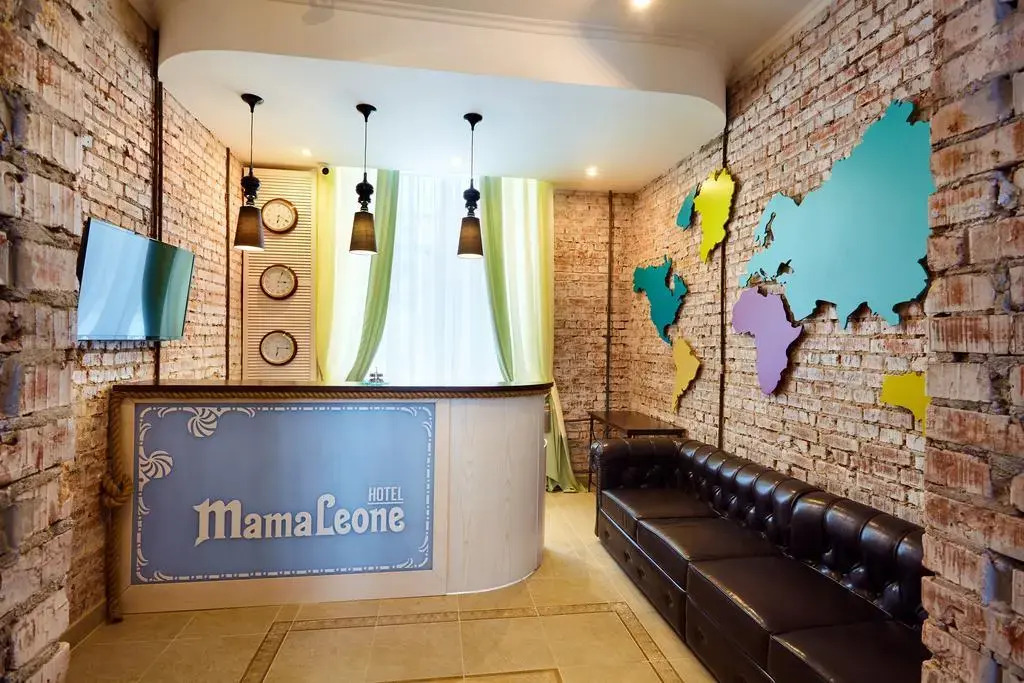Mama Leone Hotel