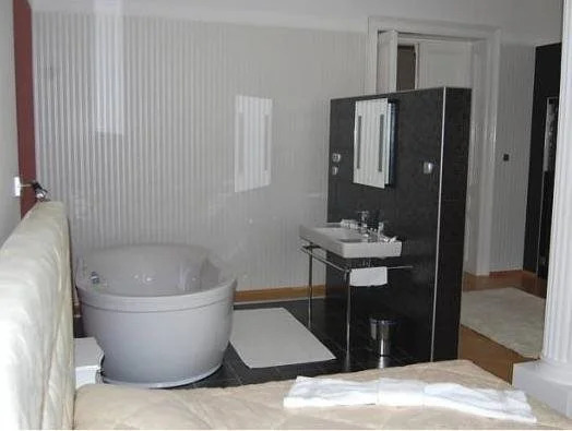 Rex Clinic Hotel photo 2
