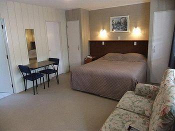 Hansens Cottage Motel photo 4