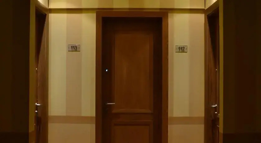 Belmont Hotel photo 2