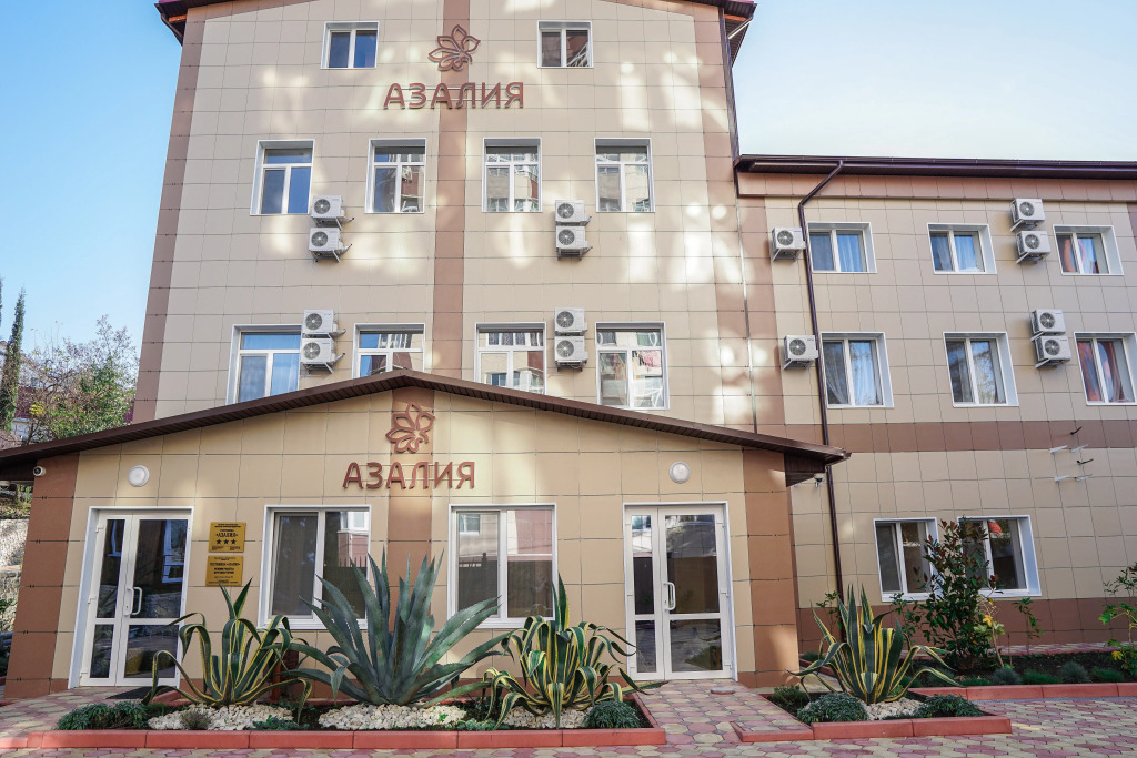 Azalia Hotel