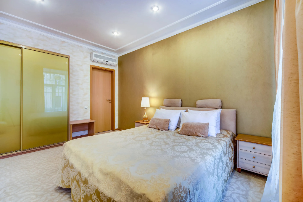 Polikoff photo 3