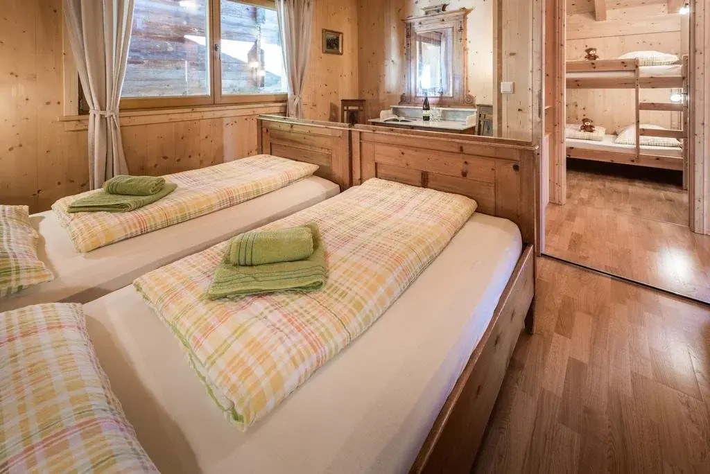 Ferienhaus Chalet Schlossblick Tirol photo 2