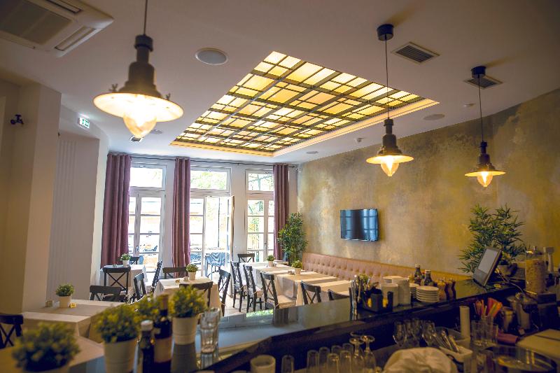 PUBLIC HOUSE HOTEL - Белград, Сербия