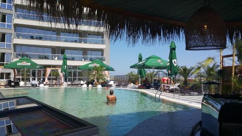 Allure Beach Resort Aparthotel photo 4
