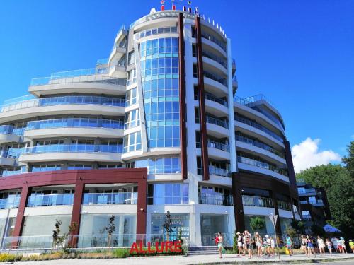 Allure Beach Resort Aparthotel photo 2