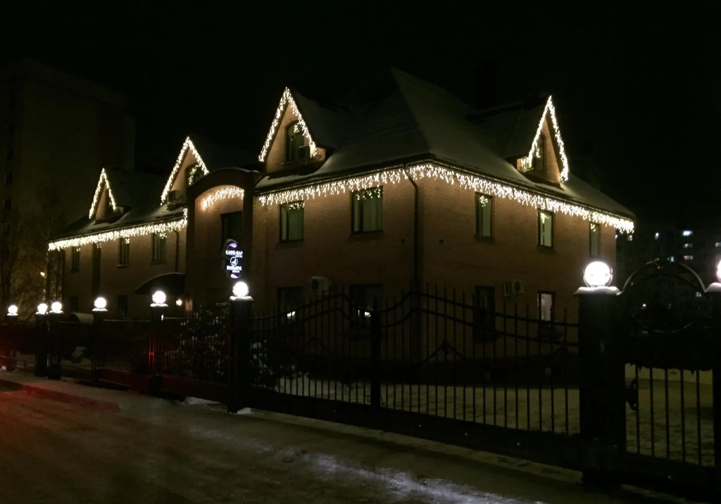 Iris Hotel