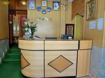 listing card gallery