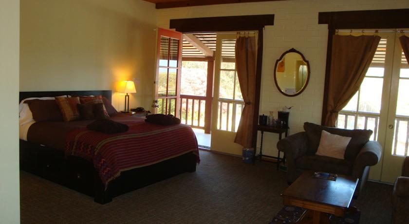 Davenport Roadhouse Restaurant and Inn
