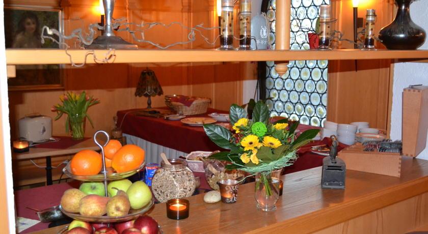 Edelweiss Park Villa Hotel