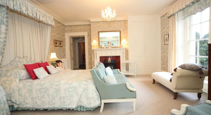 Glangrwyney Court