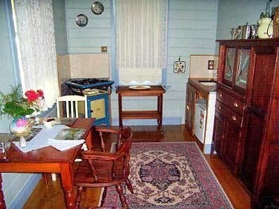 COLBY COTTAGES, WOORAGEE NEAR BEECHWORTH photo 3