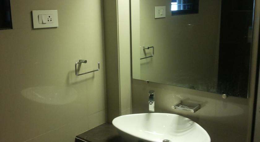Hotel Royal Inn photo 2