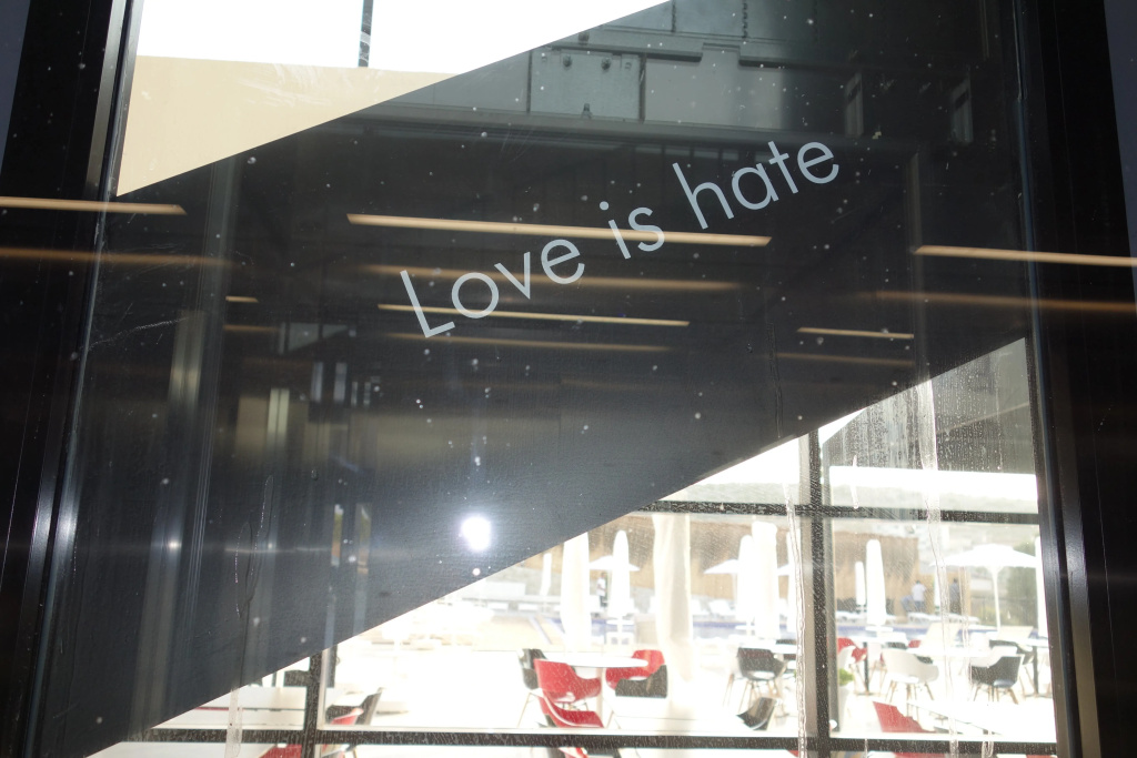 Love You Hotel photo 3