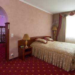 Gostinitsa Ural photo 2