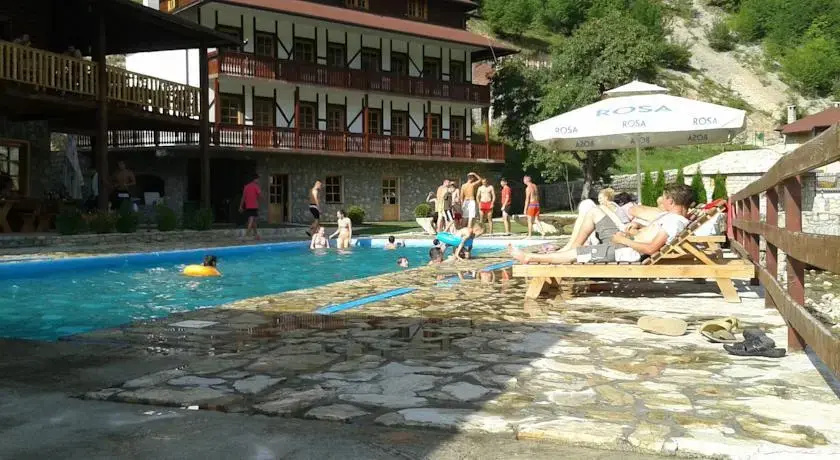 HOTEL & CAMPING Etno Selo Vrelo photo 4