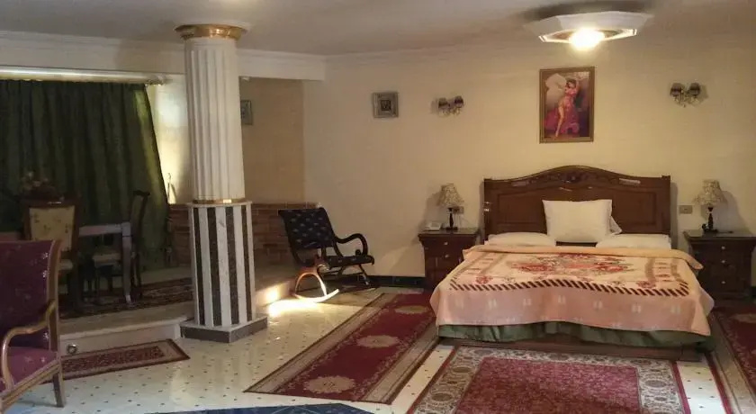Summer Palace Hotel photo 3