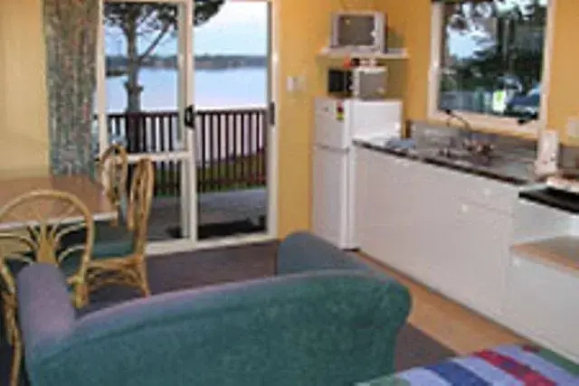 Clarks Beach Holiday Park photo 3