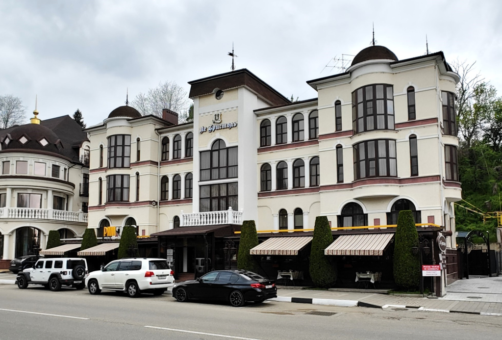 Le Bristol